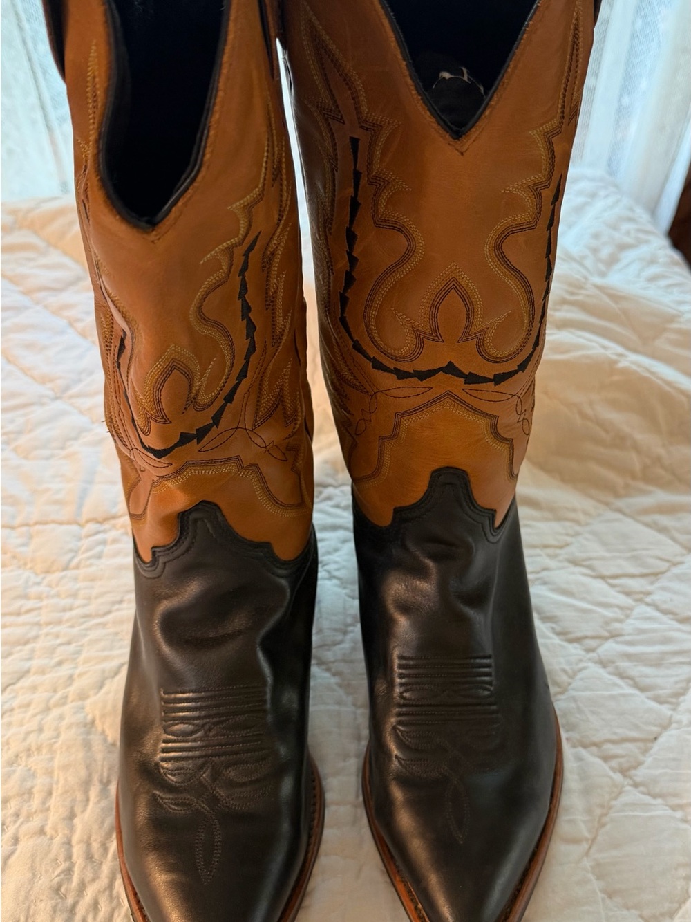 Justin Boots Two-Tone Western Cowboy Boots in Brown and Black